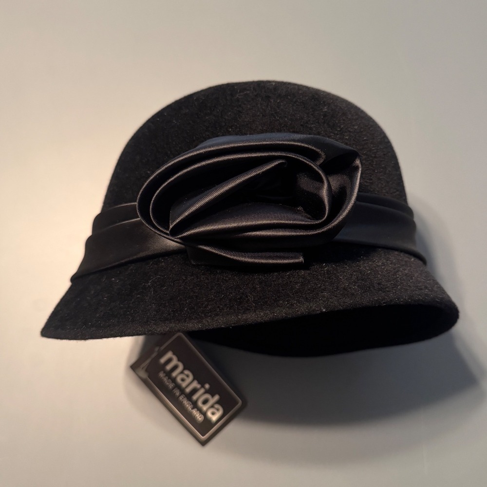 Marida England Black Wool Felt Cloche Hat Satin Rose Accent Vintage Style